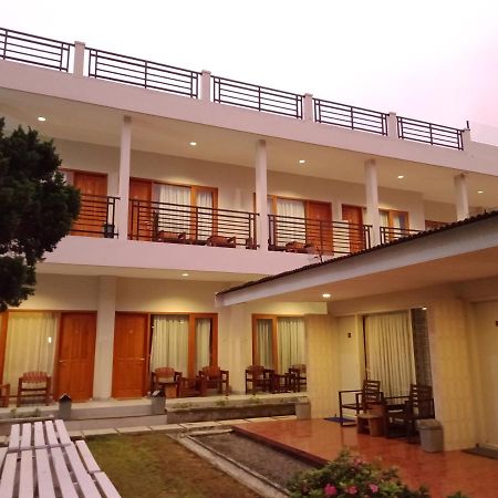 Hotel Pondok Asri Tawangmangu Exteriör bild