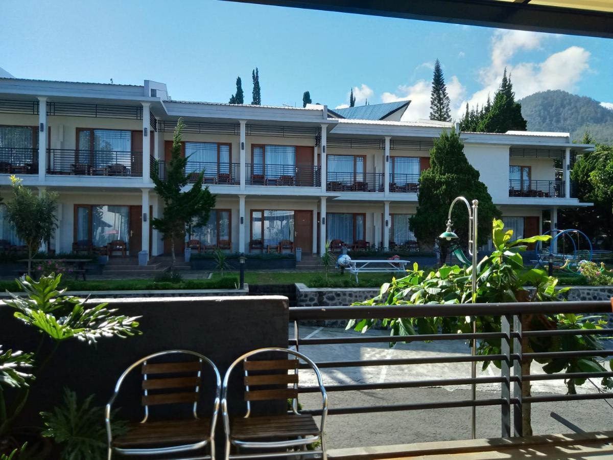 Hotel Pondok Asri Tawangmangu Exteriör bild