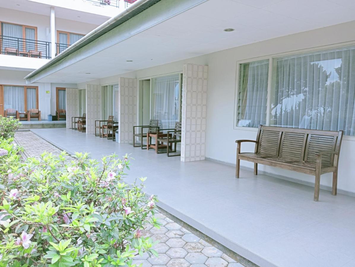 Hotel Pondok Asri Tawangmangu Exteriör bild