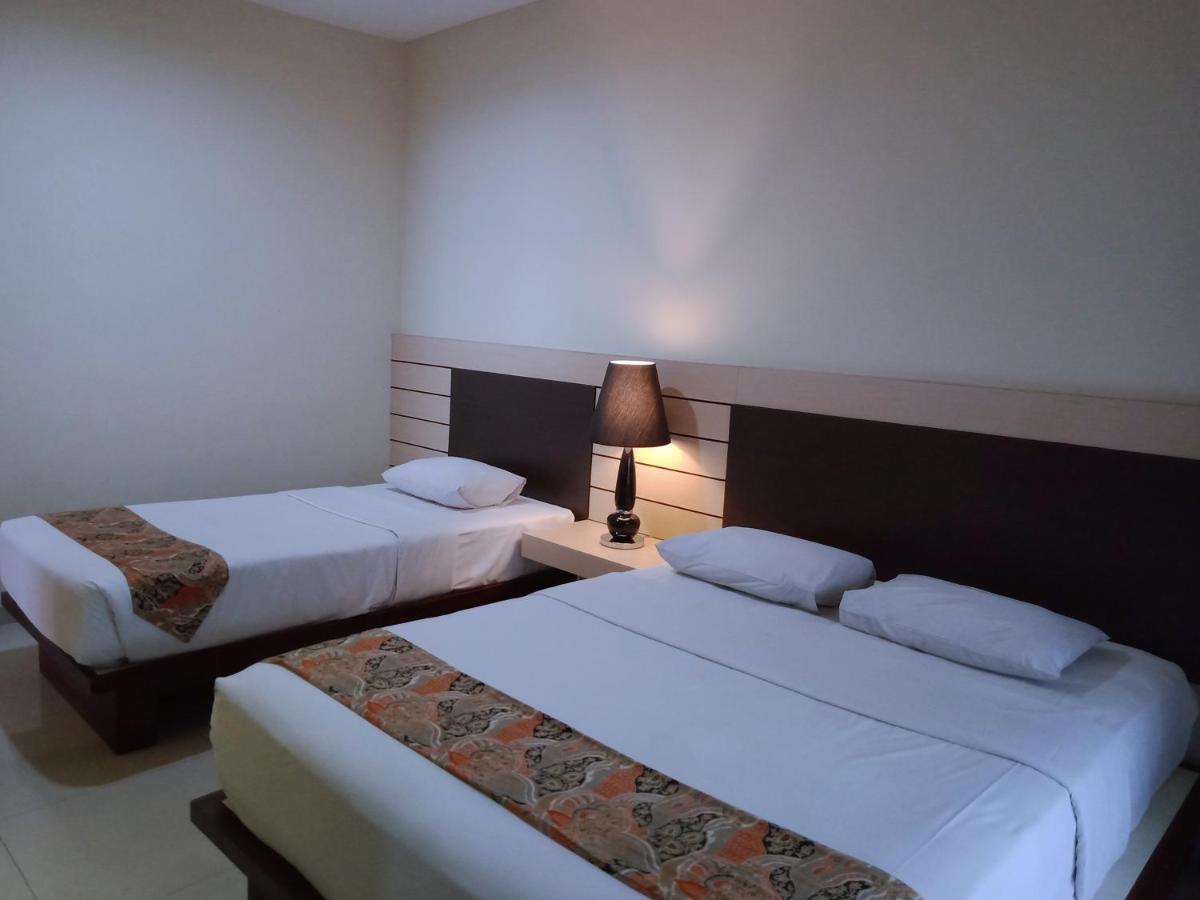 Hotel Pondok Asri Tawangmangu Exteriör bild