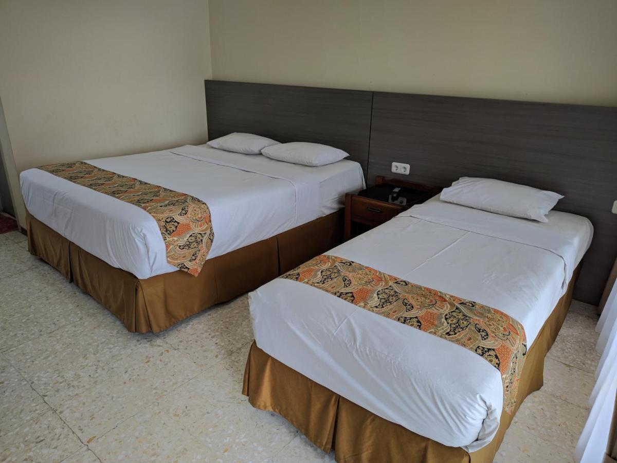 Hotel Pondok Asri Tawangmangu Exteriör bild