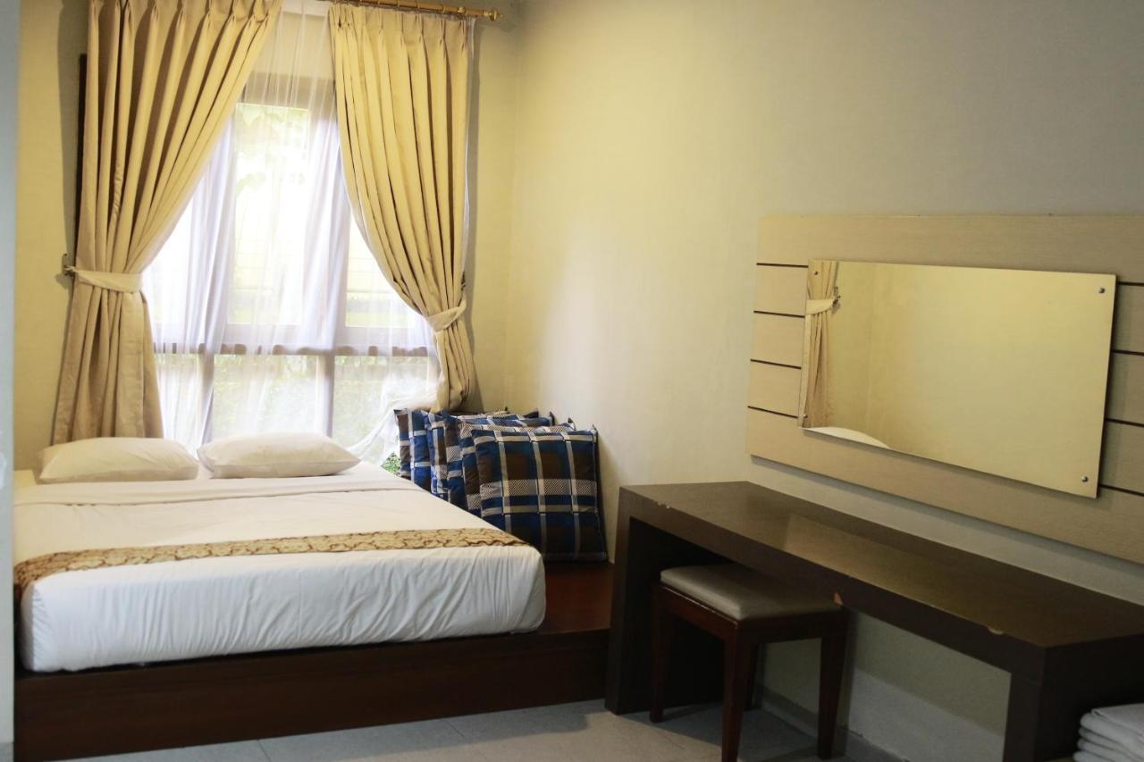 Hotel Pondok Asri Tawangmangu Exteriör bild
