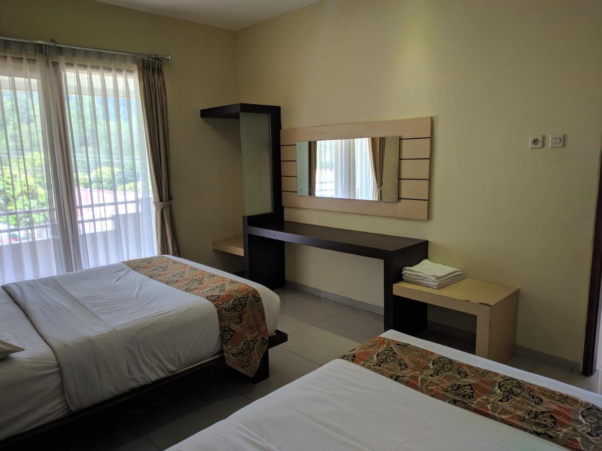 Hotel Pondok Asri Tawangmangu Exteriör bild