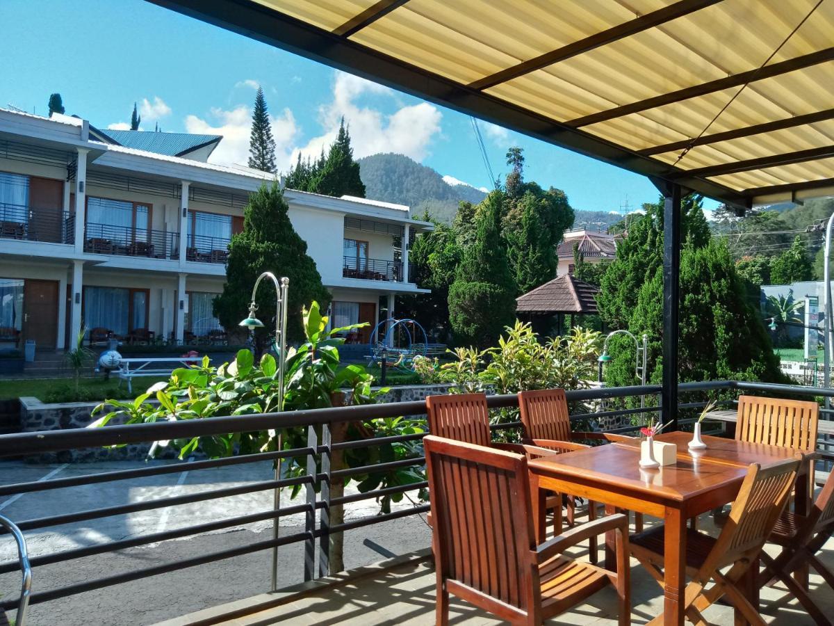 Hotel Pondok Asri Tawangmangu Exteriör bild